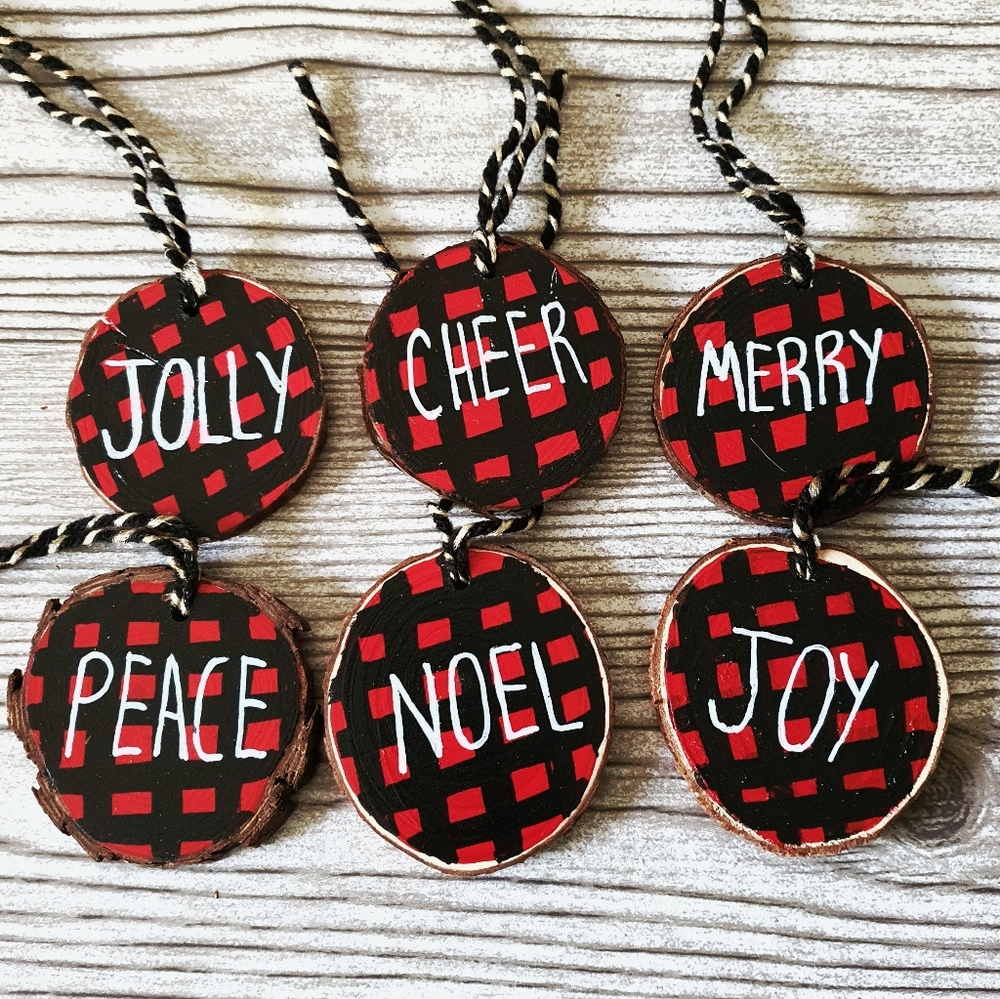 6 Plaid Christmas Hand Paint Wood Slices Ornaments